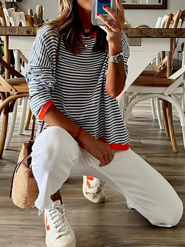 NINA | GESTRIPTES ATMOSFERISCHES SHIRT