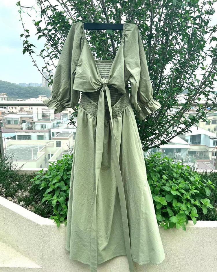 MICHELLE™ | FRANZÖSISCHES KLEID MIT RÜSCHENÄRMELN