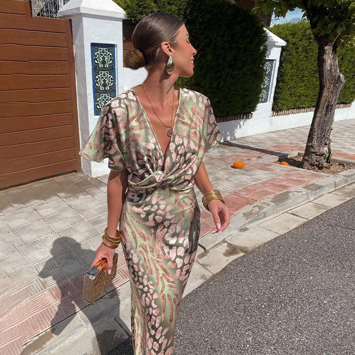 Sophia's Seidige Silhouette™ - Gedrehtes V-Ausschnitt Maxikleid